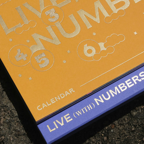 2027・LIVE (WITH) NUMBERS・DESK CALENDAR